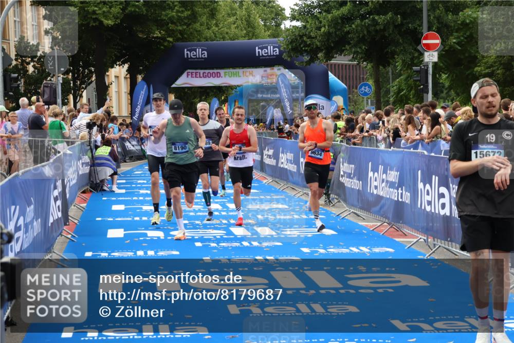 29.06.2025 - hella hamburg halbmarathon Zöllner http://msf.ph/oto/8179687 29.06.2025 10:30:08 Ziel 2689, 3189, 8190, 9634, 10270, 12308, 15507, 15672, 17768 meine-sportfotos.de