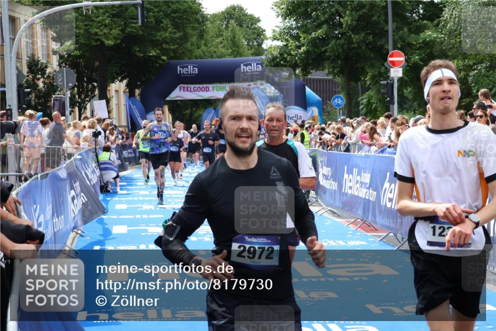 29.06.2025 - hella hamburg halbmarathon Zöllner http://msf.ph/oto/8179730 29.06.2025 10:39:34 Ziel 1343, 2546, 2972, 7152, 7154, 8346, 9116, 9265, 12372, 15336, 15828, 15965, 17215, 18285, 18803 meine-sportfotos.de