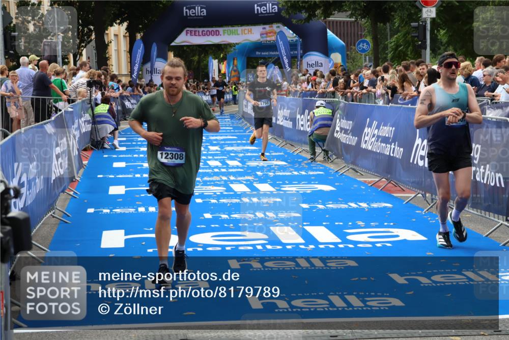 29.06.2025 - hella hamburg halbmarathon Zöllner http://msf.ph/oto/8179789 29.06.2025 10:30:13 Ziel 1758, 8323, 12308, 15507 meine-sportfotos.de