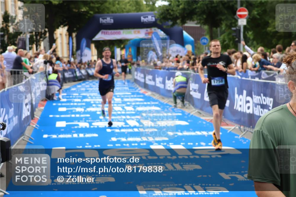 29.06.2025 - hella hamburg halbmarathon Zöllner http://msf.ph/oto/8179838 29.06.2025 10:30:16 Ziel 1758, 8323, 12691 meine-sportfotos.de