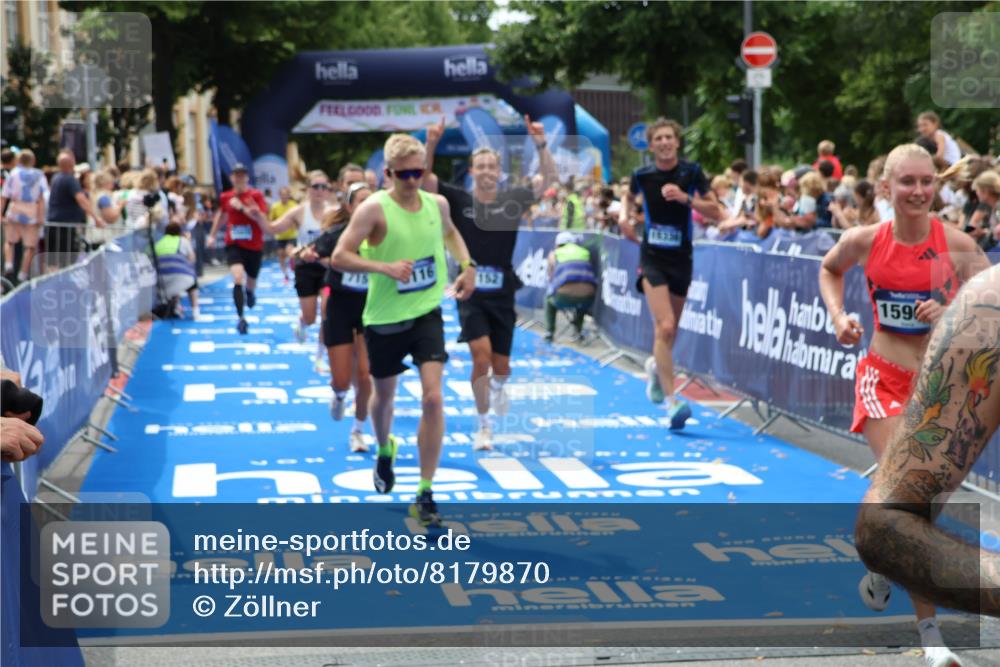 29.06.2025 - hella hamburg halbmarathon Zöllner http://msf.ph/oto/8179870 29.06.2025 10:39:39 Ziel 1358, 4888, 7152, 7154, 9116, 9265, 11284, 11806, 14077, 15094, 15336, 15828, 15965, 17215, 17360, 17425, 18154, 18285, 18803 meine-sportfotos.de