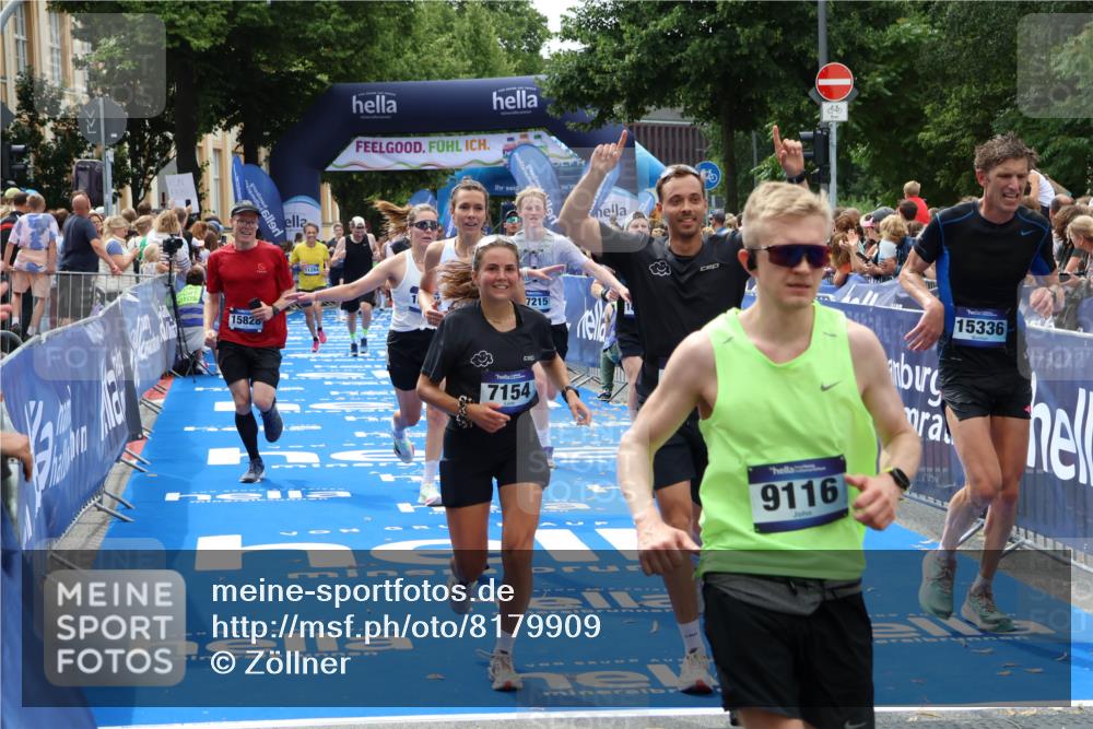 29.06.2025 - hella hamburg halbmarathon Zöllner http://msf.ph/oto/8179909 29.06.2025 10:39:40 Ziel 1358, 4398, 4888, 7152, 7154, 9116, 9265, 11284, 11806, 14077, 15094, 15336, 15828, 16761, 17215, 17360, 17425, 18154, 18285, 18803 meine-sportfotos.de