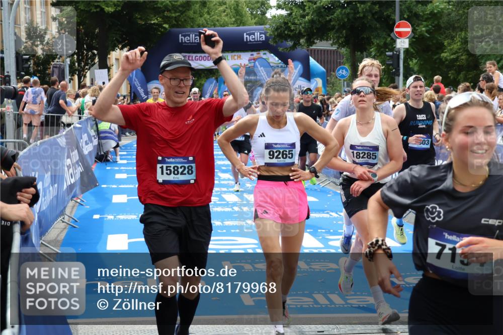 29.06.2025 - hella hamburg halbmarathon Zöllner http://msf.ph/oto/8179968 29.06.2025 10:39:42 Ziel 1358, 4398, 4888, 11284, 11806, 14077, 15094, 15435, 15828, 16580, 16761, 17215, 17360, 17425, 18154, 18285, 18803 meine-sportfotos.de