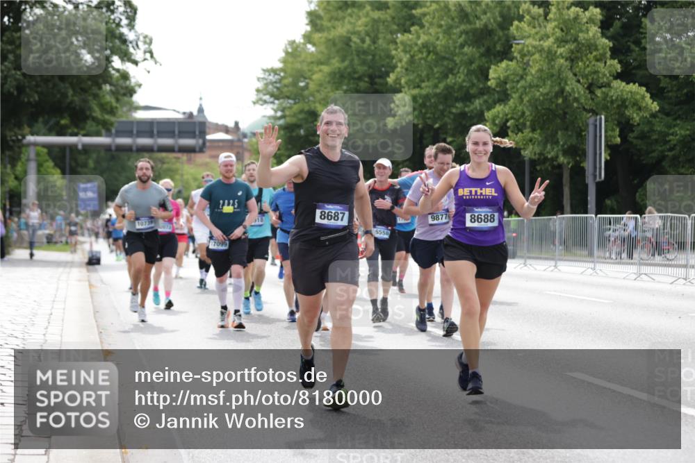 29.06.2025 - hella hamburg halbmarathon Jannik Wohlers http://msf.ph/oto/8180000 29.06.2025 10:22:47 Lombardsbrücke 1362, 2925, 3029, 4190, 4266, 4728, 4793, 6502, 6578, 6784, 6785, 6849, 7891, 8687, 8688, 8716, 8918, 8920, 9133, 9301, 9877, 9913, 10739, 11798, 12025, 12073, 12265, 13560, 14041, 14338, 14821, 16416, 16558, 16565, 16566, 17013, 17099, 17207, 17299, 17657, 17719 meine-sportfotos.de