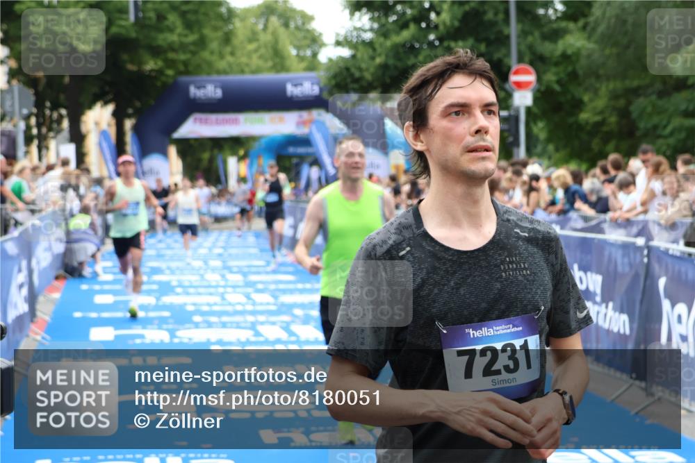 29.06.2025 - hella hamburg halbmarathon Zöllner http://msf.ph/oto/8180051 29.06.2025 10:30:43 Ziel 2851, 3845, 7481, 8318, 11413, 17322, 18235 meine-sportfotos.de