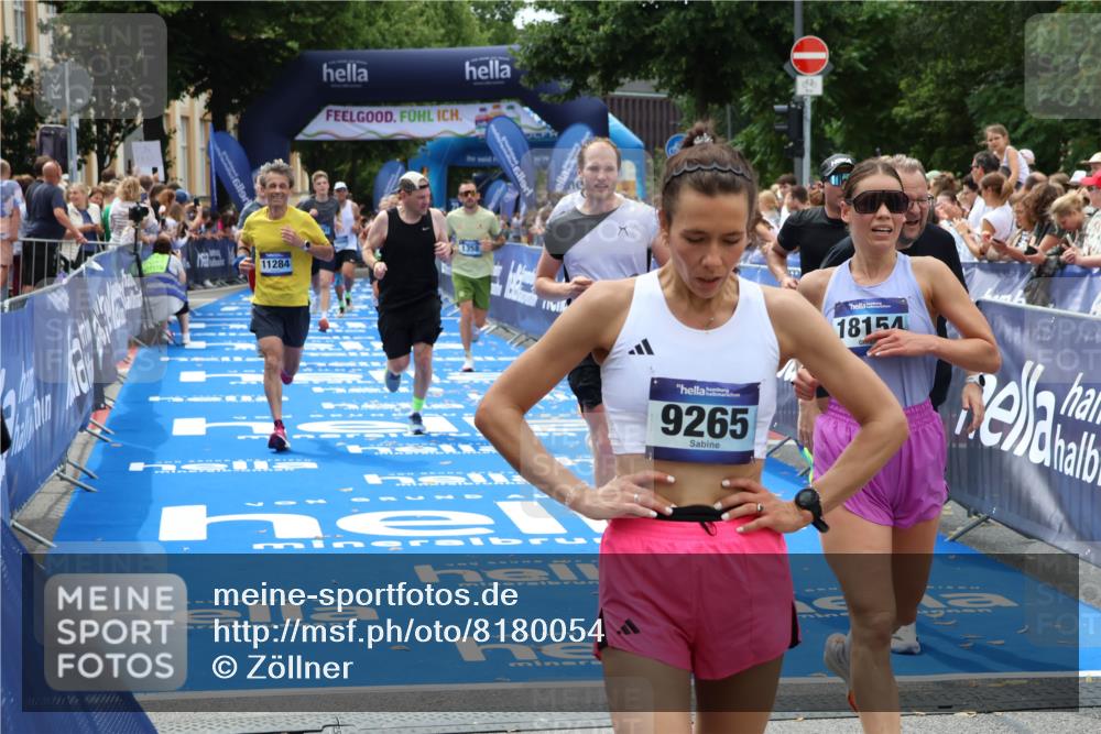 29.06.2025 - hella hamburg halbmarathon Zöllner http://msf.ph/oto/8180054 29.06.2025 10:39:44 Ziel 1358, 4398, 4888, 11284, 11806, 13190, 14077, 15094, 15435, 16580, 16761, 17005, 17360, 17425, 17792, 18013, 18154 meine-sportfotos.de