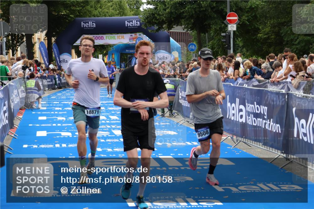 29.06.2025 - hella hamburg halbmarathon Zöllner http://msf.ph/oto/8180158 29.06.2025 10:30:53 Ziel 3379, 7055, 7880, 9381, 9508, 18871 meine-sportfotos.de