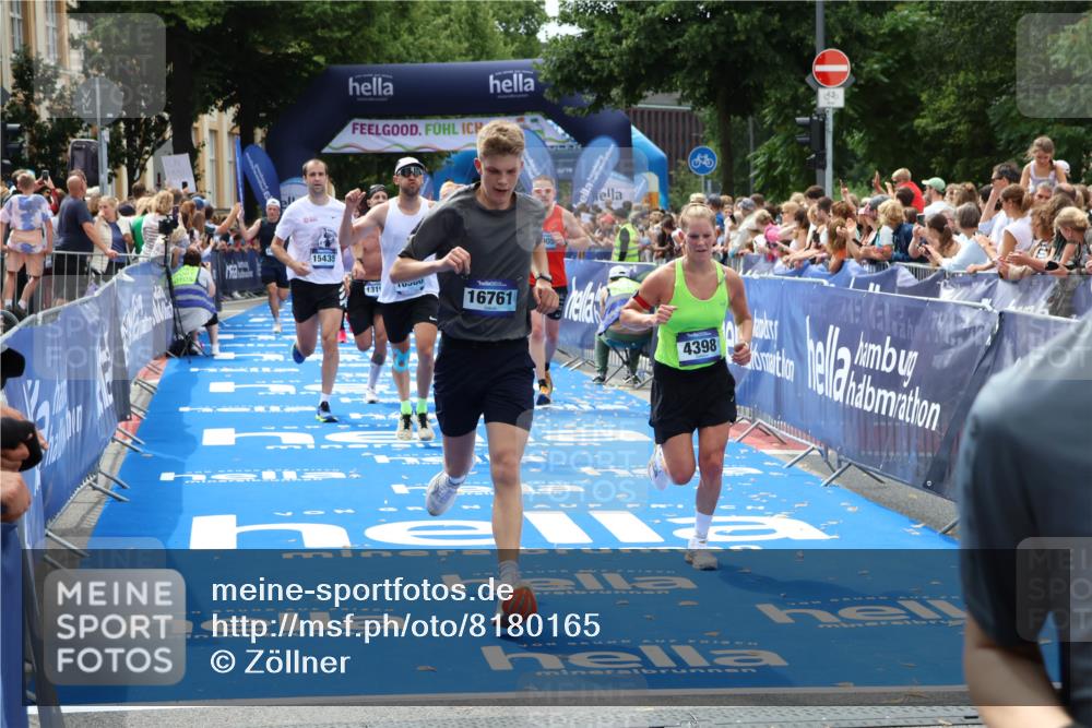 29.06.2025 - hella hamburg halbmarathon Zöllner http://msf.ph/oto/8180165 29.06.2025 10:39:48 Ziel 1358, 1975, 4398, 13190, 14204, 15435, 15744, 16580, 16761, 17005, 17792, 18013 meine-sportfotos.de