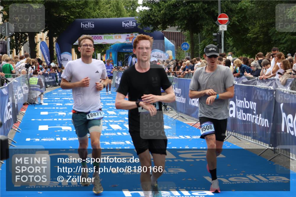 29.06.2025 - hella hamburg halbmarathon Zöllner http://msf.ph/oto/8180166 29.06.2025 10:30:54 Ziel 3379, 7055, 7880, 9381, 9508, 18871 meine-sportfotos.de