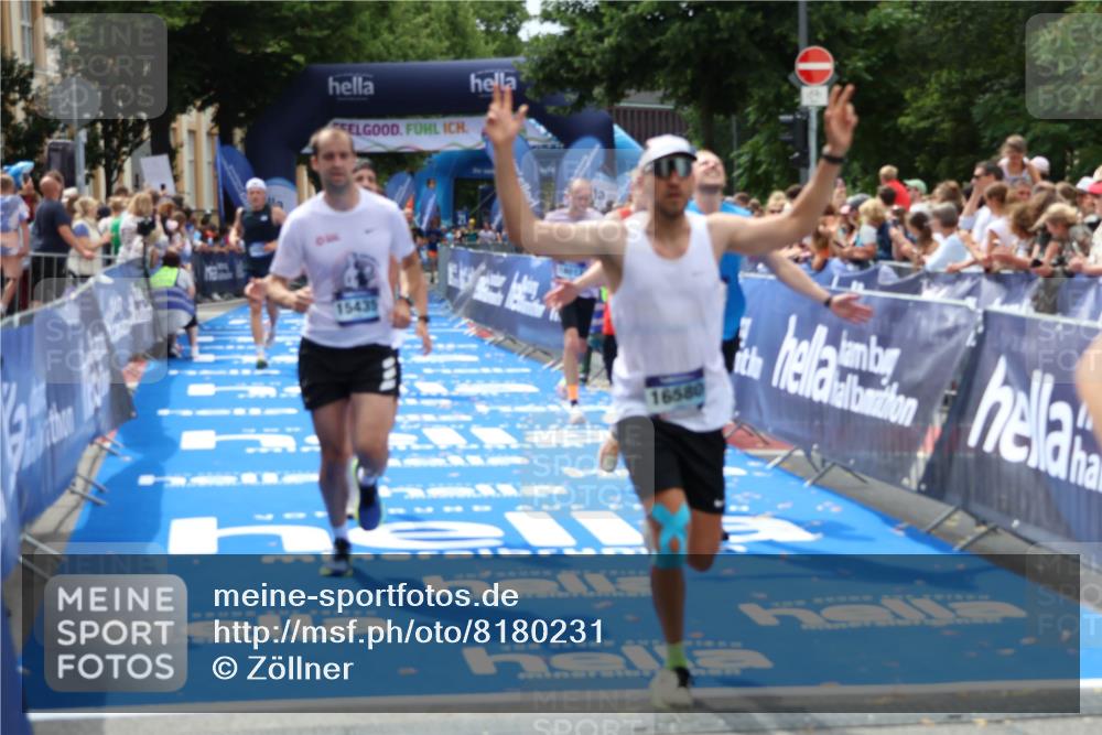 29.06.2025 - hella hamburg halbmarathon Zöllner http://msf.ph/oto/8180231 29.06.2025 10:39:50 Ziel 1975, 2525, 2573, 13190, 14204, 15435, 15744, 16580, 17005, 17792, 18013 meine-sportfotos.de
