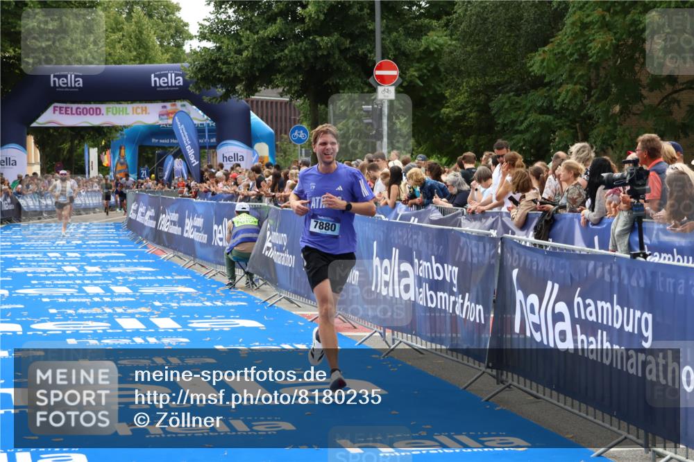 29.06.2025 - hella hamburg halbmarathon Zöllner http://msf.ph/oto/8180235 29.06.2025 10:30:59 Ziel 7880, 16508 meine-sportfotos.de