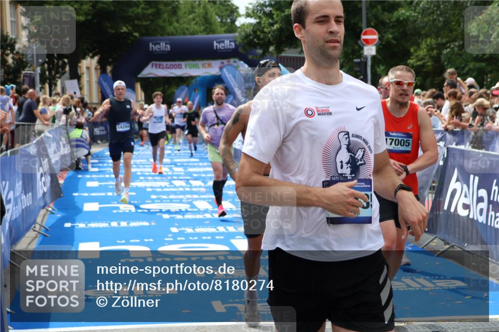 29.06.2025 - hella hamburg halbmarathon Zöllner http://msf.ph/oto/8180274 29.06.2025 10:39:52 Ziel 1975, 2525, 2563, 2573, 4766, 6149, 11714, 13190, 14204, 15744, 15813, 17005, 17792, 18013 meine-sportfotos.de