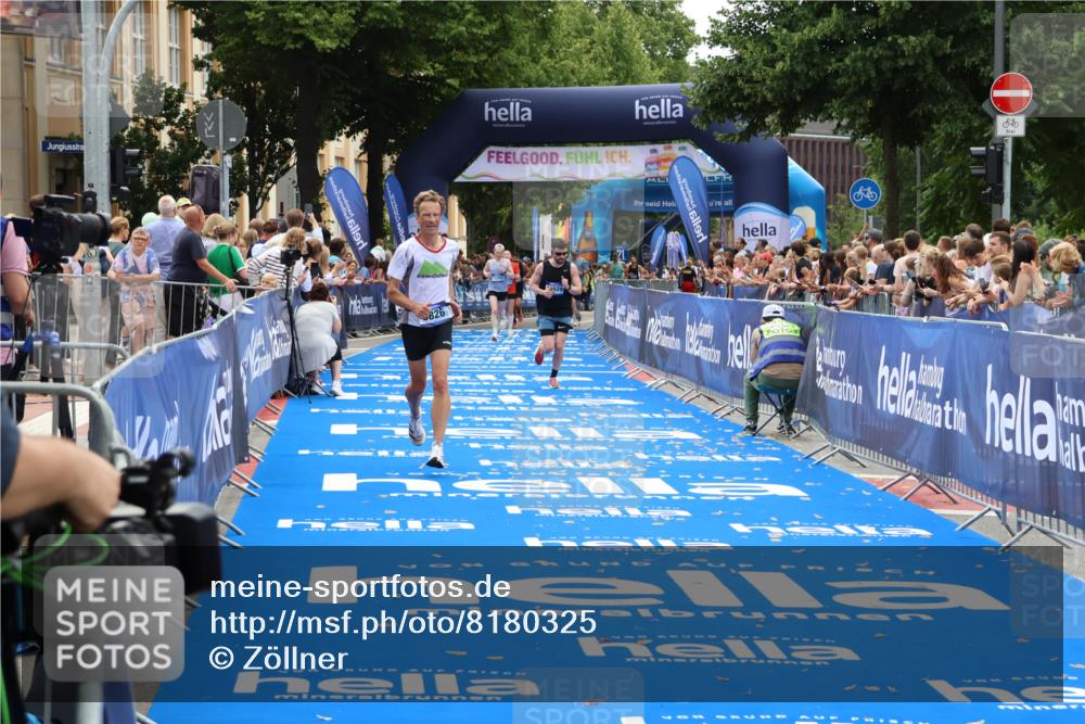 29.06.2025 - hella hamburg halbmarathon Zöllner http://msf.ph/oto/8180325 29.06.2025 10:31:09 Ziel 5826, 10929, 18177 meine-sportfotos.de