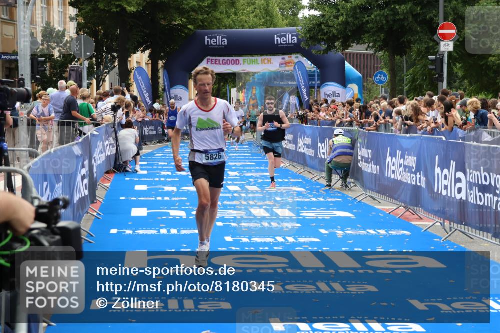 29.06.2025 - hella hamburg halbmarathon Zöllner http://msf.ph/oto/8180345 29.06.2025 10:31:11 Ziel 3201, 5826, 10929, 13754, 18177 meine-sportfotos.de
