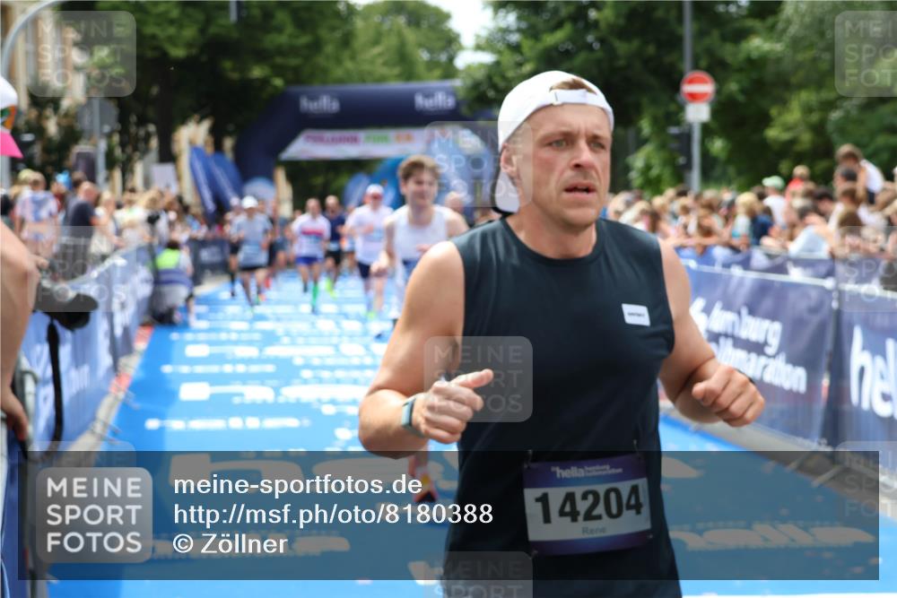 29.06.2025 - hella hamburg halbmarathon Zöllner http://msf.ph/oto/8180388 29.06.2025 10:39:55 Ziel 1603, 1975, 2525, 2563, 2573, 4766, 6149, 7981, 8574, 11714, 15813 meine-sportfotos.de