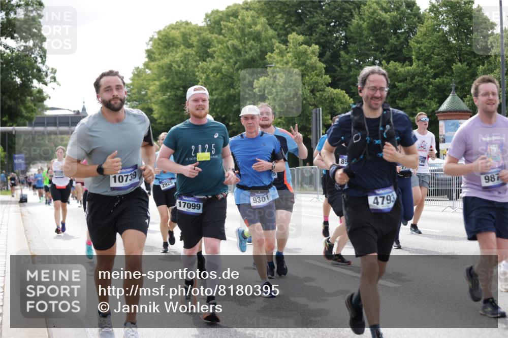 29.06.2025 - hella hamburg halbmarathon Jannik Wohlers http://msf.ph/oto/8180395 29.06.2025 10:22:51 Lombardsbrücke 1362, 2925, 4190, 4266, 4728, 4793, 6502, 6578, 6849, 7820, 8687, 8688, 8716, 8918, 8920, 9301, 9877, 10739, 11798, 11879, 12025, 12073, 12265, 14041, 14265, 14338, 14821, 16416, 16558, 17013, 17099, 17207, 17299, 17719 meine-sportfotos.de