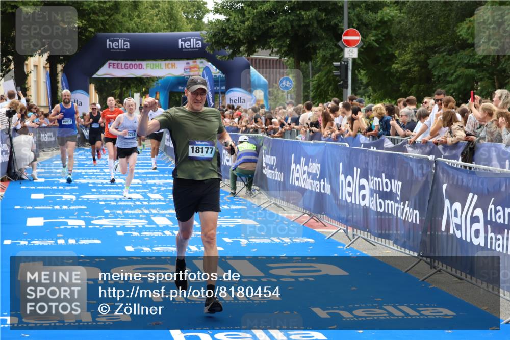 29.06.2025 - hella hamburg halbmarathon Zöllner http://msf.ph/oto/8180454 29.06.2025 10:31:15 Ziel 3201, 10017, 10298, 10929, 11857, 12232, 13754, 14450, 18177, 19042 meine-sportfotos.de