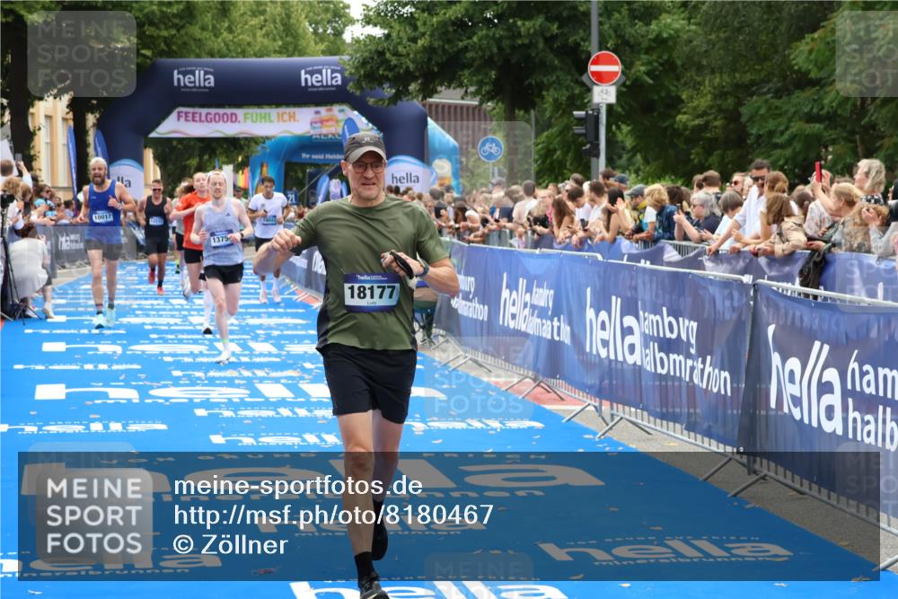 29.06.2025 - hella hamburg halbmarathon Zöllner http://msf.ph/oto/8180467 29.06.2025 10:31:15 Ziel 3201, 10017, 10298, 10929, 11857, 12232, 13754, 14450, 18177, 19042 meine-sportfotos.de