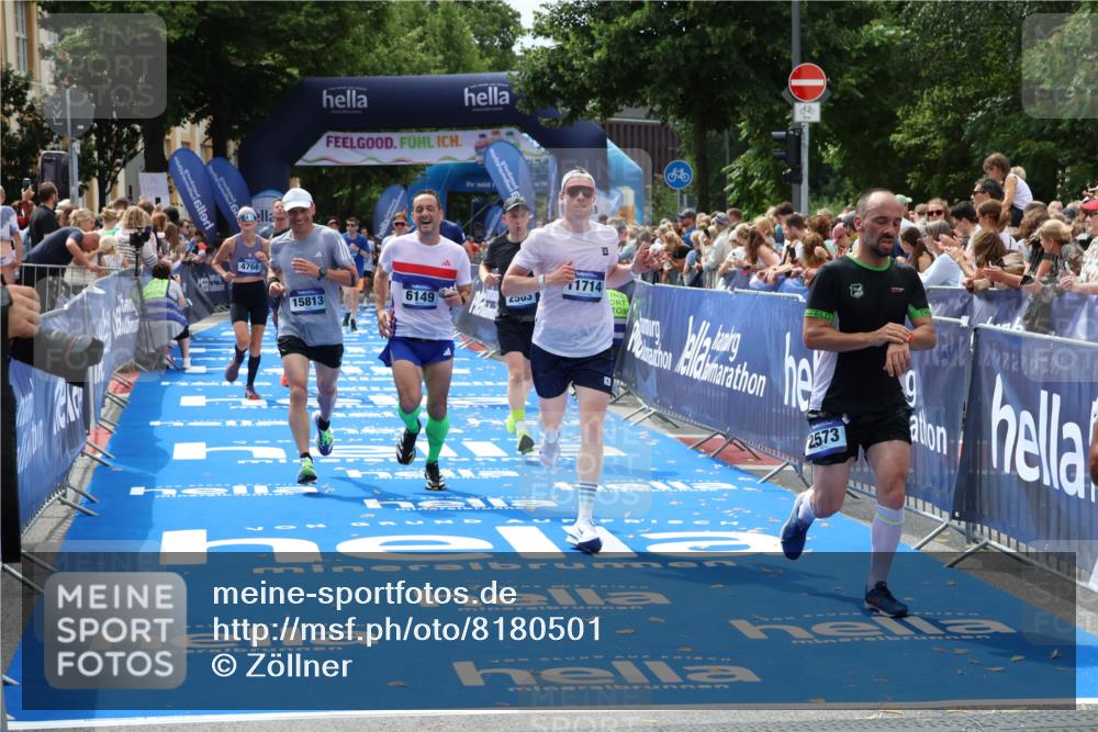 29.06.2025 - hella hamburg halbmarathon Zöllner http://msf.ph/oto/8180501 29.06.2025 10:39:58 Ziel 1603, 2525, 2563, 2573, 3626, 4766, 5375, 6149, 7981, 8467, 8574, 11714, 15421, 15813 meine-sportfotos.de