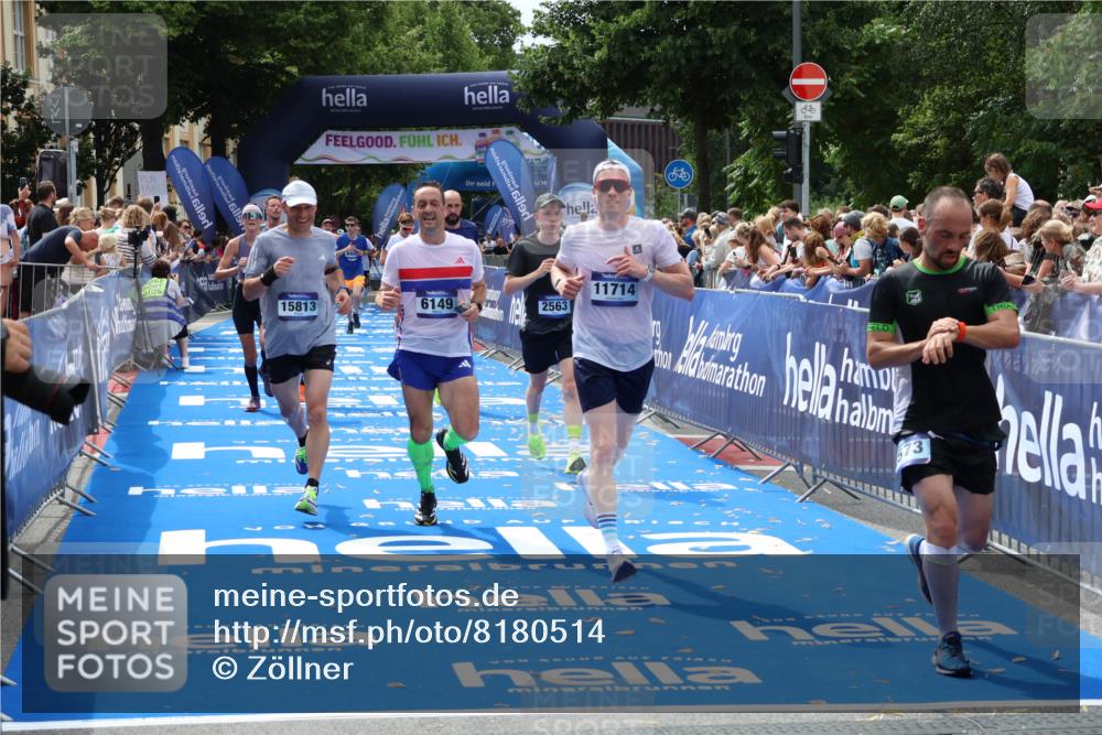 29.06.2025 - hella hamburg halbmarathon Zöllner http://msf.ph/oto/8180514 29.06.2025 10:39:58 Ziel 1603, 2525, 2563, 2573, 3626, 4766, 5375, 6149, 7981, 8467, 8574, 11714, 15421, 15813 meine-sportfotos.de
