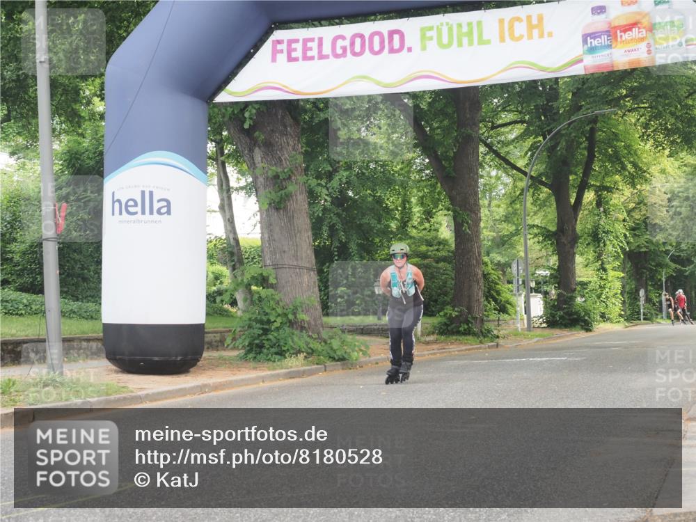 29.06.2025 - hella hamburg halbmarathon KatJ http://msf.ph/oto/8180528 29.06.2025 09:22:50 Zwischen KM18-KM19  meine-sportfotos.de