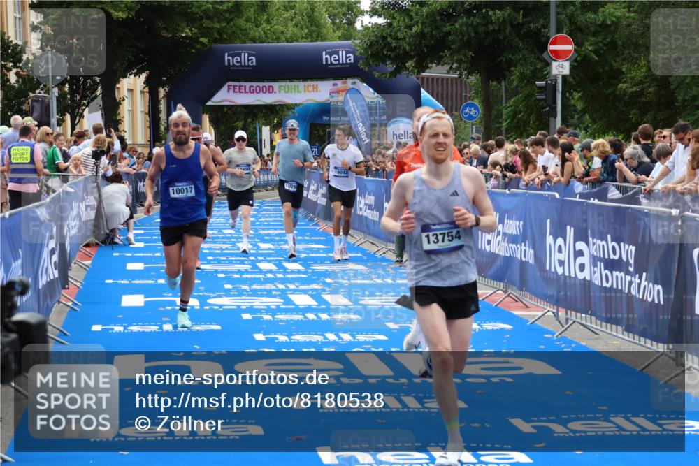 29.06.2025 - hella hamburg halbmarathon Zöllner http://msf.ph/oto/8180538 29.06.2025 10:31:18 Ziel 3201, 3955, 4812, 10017, 10298, 11857, 12232, 13754, 14450, 14548, 19042 meine-sportfotos.de