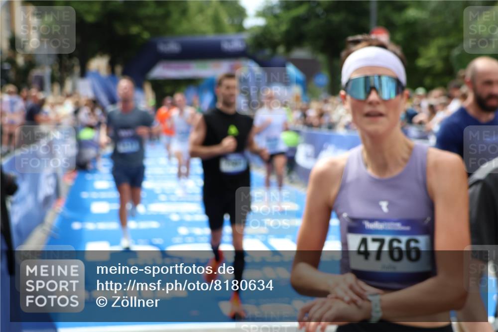 29.06.2025 - hella hamburg halbmarathon Zöllner http://msf.ph/oto/8180634 29.06.2025 10:40:02 Ziel 1603, 3626, 5050, 5375, 6080, 7981, 8467, 8574, 12091, 15421, 17973 meine-sportfotos.de
