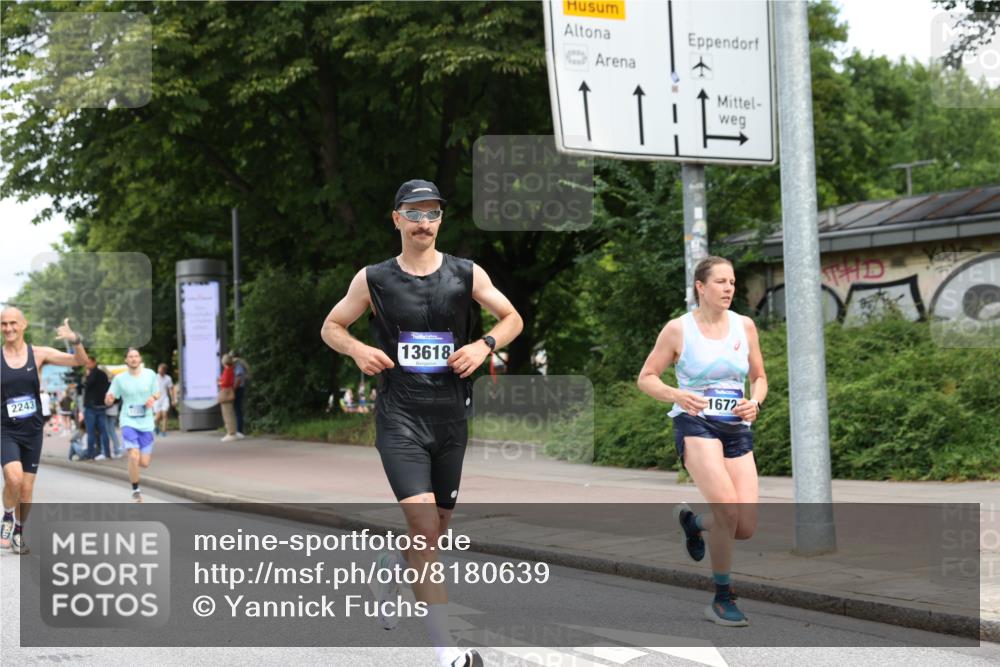 29.06.2025 - hella hamburg halbmarathon Yannick Fuchs http://msf.ph/oto/8180639 29.06.2025 10:28:40 20KM 1053, 1396, 1743, 2243, 2879, 4246, 5193, 6305, 8312, 9345, 9376, 10865, 11227, 12595, 13066, 13493, 13494, 13618, 13771, 14289, 14310, 14448, 14549, 14784, 15268, 15500, 15887, 16148, 16243, 16724, 17191, 17489, 17751, 18099, 18906 meine-sportfotos.de