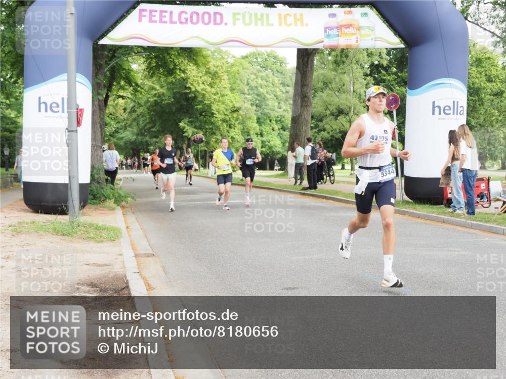 29.06.2025 - hella hamburg halbmarathon MichiJ http://msf.ph/oto/8180656 29.06.2025 10:17:13 Zwischen KM18-KM19 1065, 5344, 15136 meine-sportfotos.de
