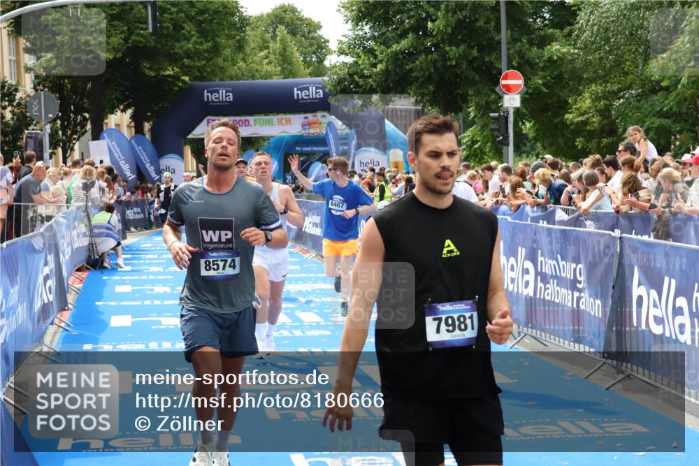 29.06.2025 - hella hamburg halbmarathon Zöllner http://msf.ph/oto/8180666 29.06.2025 10:40:03 Ziel 2826, 3626, 5050, 5375, 6080, 7981, 8467, 8574, 12091, 13514, 15421, 17973 meine-sportfotos.de