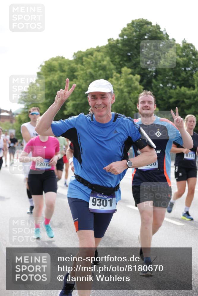 29.06.2025 - hella hamburg halbmarathon Jannik Wohlers http://msf.ph/oto/8180670 29.06.2025 10:22:53 Lombardsbrücke 1362, 2925, 4190, 4266, 4728, 4793, 6502, 6849, 7820, 8687, 8688, 8716, 8918, 8920, 9301, 9877, 10739, 11798, 11879, 12025, 12073, 12265, 14265, 14338, 14510, 14821, 16416, 16558, 17013, 17099, 17207, 17299, 17719, 18332 meine-sportfotos.de