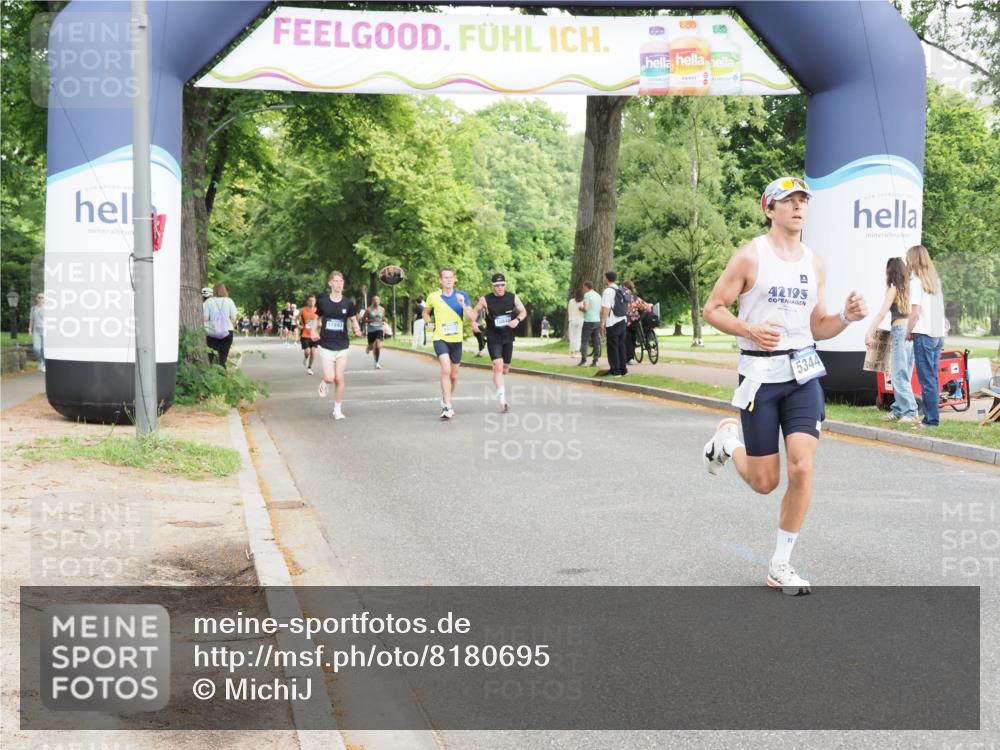 29.06.2025 - hella hamburg halbmarathon MichiJ http://msf.ph/oto/8180695 29.06.2025 10:17:13 Zwischen KM18-KM19 1065, 5344, 15136 meine-sportfotos.de