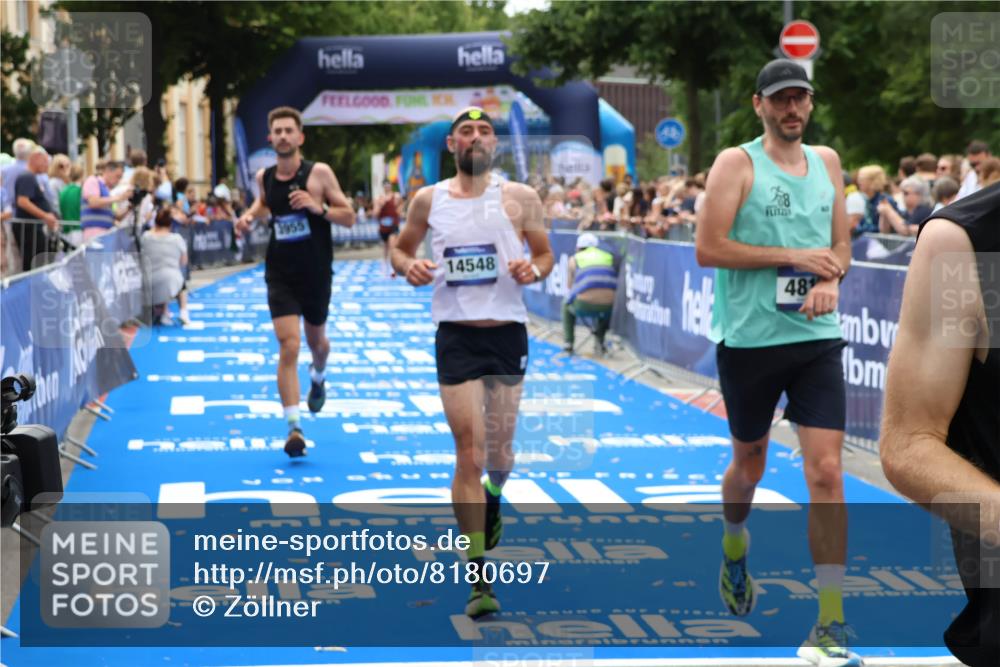 29.06.2025 - hella hamburg halbmarathon Zöllner http://msf.ph/oto/8180697 29.06.2025 10:31:25 Ziel 3955, 4812, 14548, 19118 meine-sportfotos.de