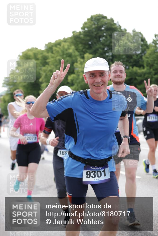 29.06.2025 - hella hamburg halbmarathon Jannik Wohlers http://msf.ph/oto/8180717 29.06.2025 10:22:53 Lombardsbrücke 1362, 2925, 4190, 4266, 4728, 4793, 6502, 6849, 7820, 8687, 8688, 8716, 8918, 8920, 9301, 9877, 10739, 11798, 11879, 12025, 12073, 12265, 14265, 14338, 14510, 14821, 16416, 16558, 17013, 17099, 17207, 17299, 17719, 18332 meine-sportfotos.de