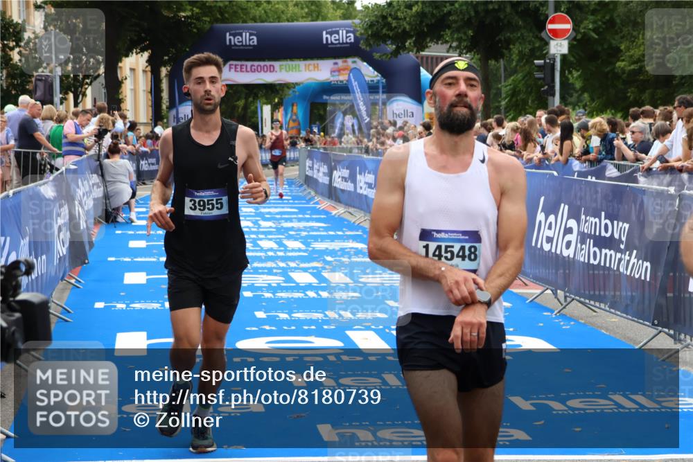 29.06.2025 - hella hamburg halbmarathon Zöllner http://msf.ph/oto/8180739 29.06.2025 10:31:26 Ziel 3955, 14548, 19118 meine-sportfotos.de