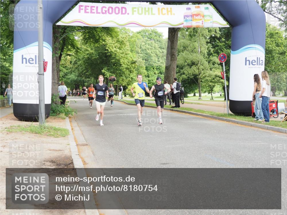 29.06.2025 - hella hamburg halbmarathon MichiJ http://msf.ph/oto/8180754 29.06.2025 10:17:14 Zwischen KM18-KM19 1065, 5344 meine-sportfotos.de