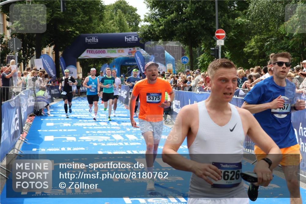 29.06.2025 - hella hamburg halbmarathon Zöllner http://msf.ph/oto/8180762 29.06.2025 10:40:06 Ziel 2826, 5050, 5375, 6080, 8467, 8933, 12091, 13514, 15424, 17973 meine-sportfotos.de