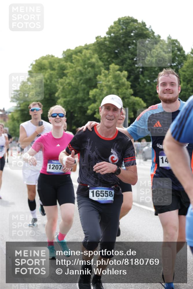 29.06.2025 - hella hamburg halbmarathon Jannik Wohlers http://msf.ph/oto/8180769 29.06.2025 10:22:53 Lombardsbrücke 1362, 2925, 4190, 4266, 4728, 4793, 6502, 6849, 7820, 8687, 8688, 8716, 8918, 8920, 9301, 9877, 10739, 11798, 11879, 12025, 12073, 12265, 14265, 14338, 14510, 14821, 16416, 16558, 17013, 17099, 17207, 17299, 17719, 18332 meine-sportfotos.de