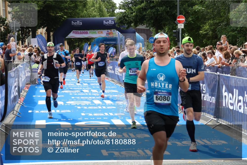 29.06.2025 - hella hamburg halbmarathon Zöllner http://msf.ph/oto/8180888 29.06.2025 10:40:09 Ziel 2826, 5007, 5050, 5508, 5916, 6080, 7495, 8933, 12091, 13514, 15424, 17973 meine-sportfotos.de