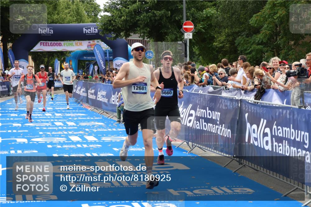 29.06.2025 - hella hamburg halbmarathon Zöllner http://msf.ph/oto/8180925 29.06.2025 10:31:40 Ziel 5660, 7793, 12681, 13606, 13617, 15835 meine-sportfotos.de