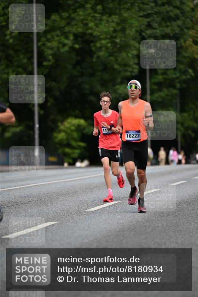 29.06.2025 - hella hamburg halbmarathon Dr. Thomas Lammeyer http://msf.ph/oto/8180934 29.06.2025 09:47:14 Kennedybrücke 1122, 1953, 3189, 3379, 5308, 5344, 7231, 7793, 9079, 10173, 11150 meine-sportfotos.de