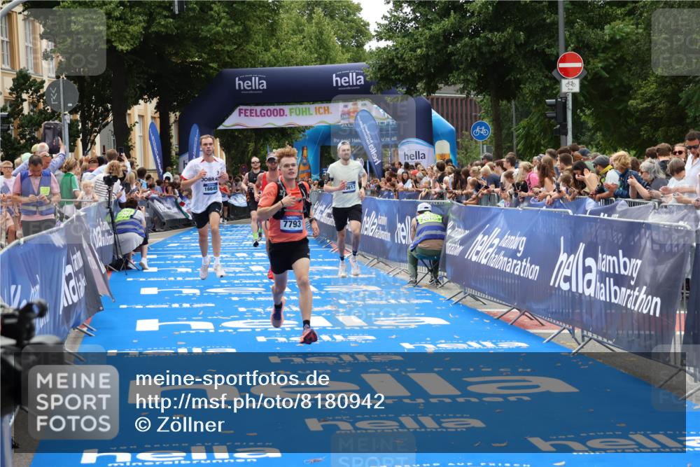 29.06.2025 - hella hamburg halbmarathon Zöllner http://msf.ph/oto/8180942 29.06.2025 10:31:42 Ziel 7793, 13606, 13617, 15835, 18102 meine-sportfotos.de
