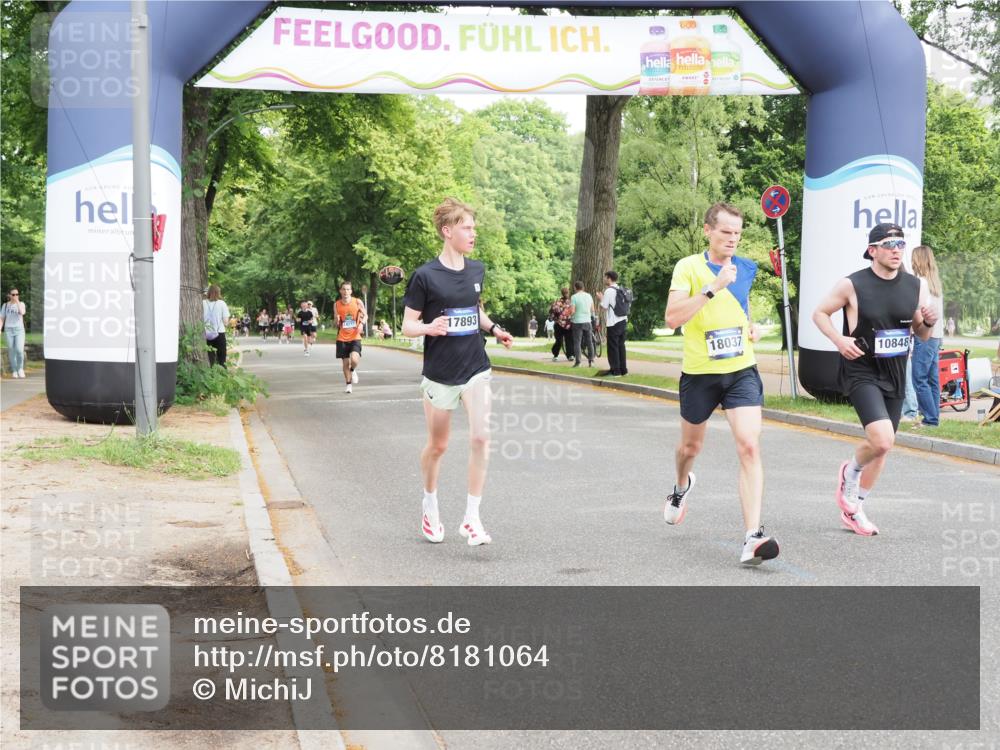 29.06.2025 - hella hamburg halbmarathon MichiJ http://msf.ph/oto/8181064 29.06.2025 10:17:16 Zwischen KM18-KM19 1065, 5344, 10848, 17893, 18037 meine-sportfotos.de