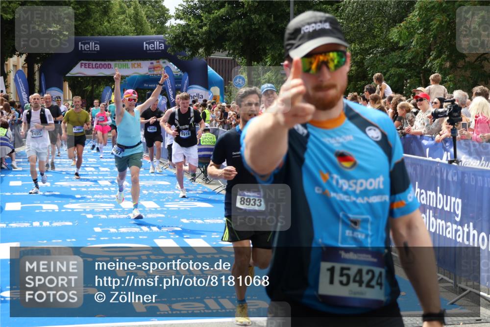 29.06.2025 - hella hamburg halbmarathon Zöllner http://msf.ph/oto/8181068 29.06.2025 10:40:15 Ziel 3547, 4381, 5007, 5409, 5410, 5508, 5803, 5916, 7495, 8465, 8933, 10968, 11731, 12704, 13667, 14699, 18614, 18979 meine-sportfotos.de