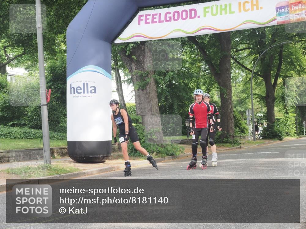 29.06.2025 - hella hamburg halbmarathon KatJ http://msf.ph/oto/8181140 29.06.2025 09:22:59 Zwischen KM18-KM19  meine-sportfotos.de