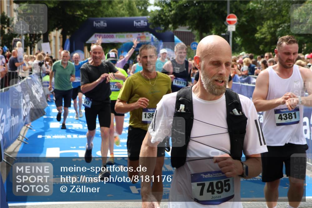 29.06.2025 - hella hamburg halbmarathon Zöllner http://msf.ph/oto/8181176 29.06.2025 10:40:19 Ziel 3547, 4381, 5409, 5410, 5803, 8465, 10968, 11731, 12704, 13667, 14699, 18614, 18979 meine-sportfotos.de