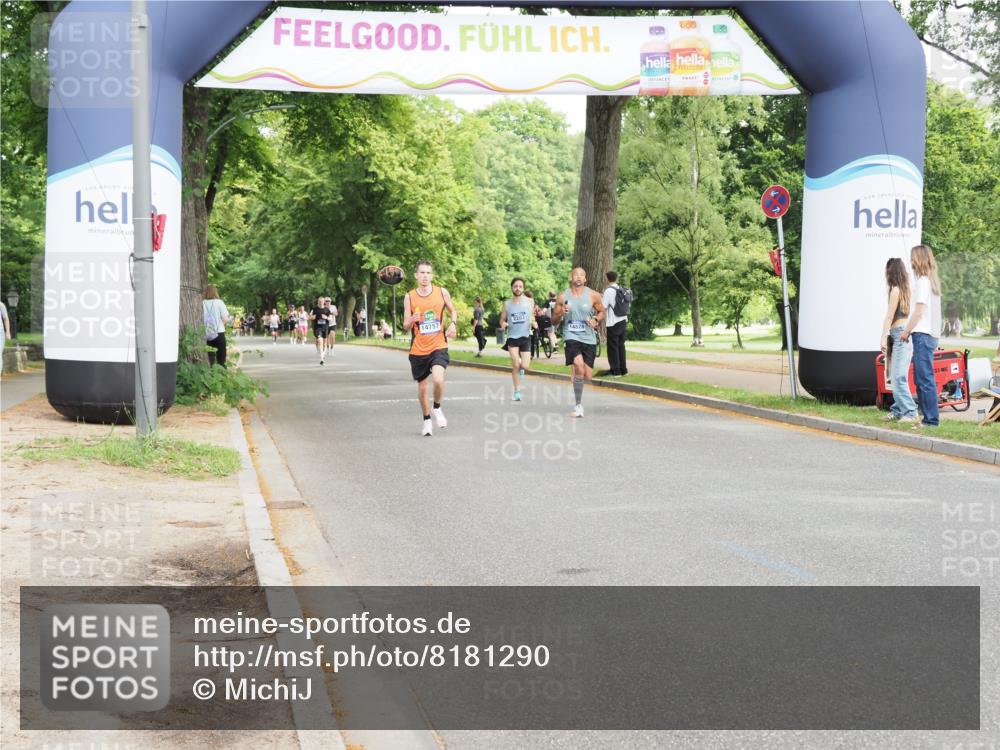29.06.2025 - hella hamburg halbmarathon MichiJ http://msf.ph/oto/8181290 29.06.2025 10:17:18 Zwischen KM18-KM19 5344, 10848, 17893, 18037 meine-sportfotos.de