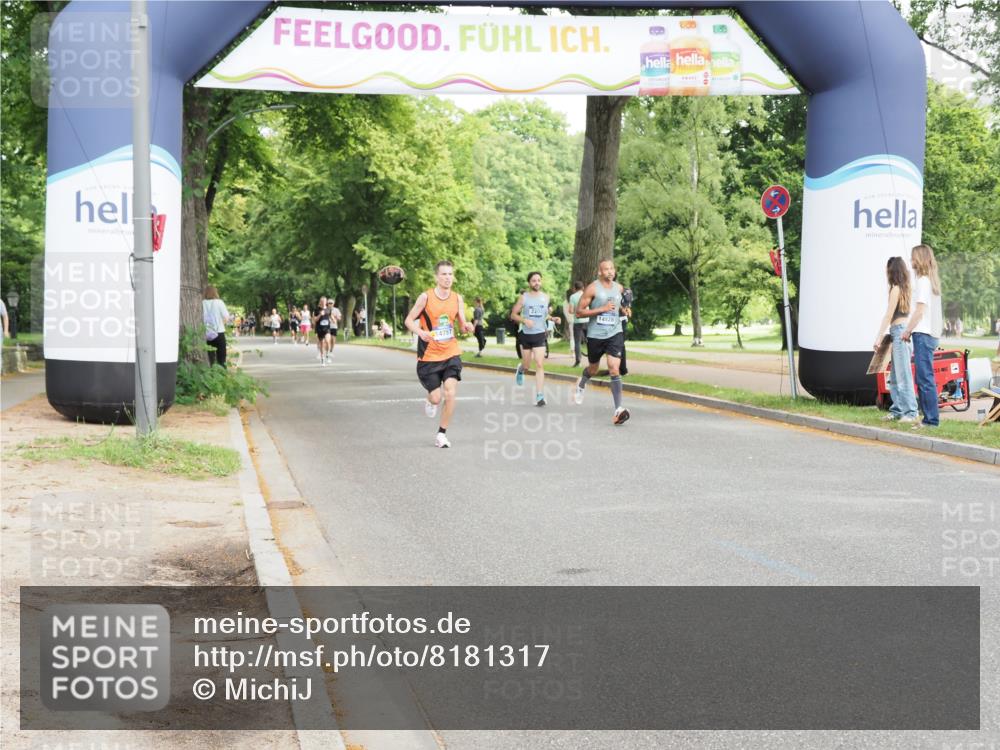29.06.2025 - hella hamburg halbmarathon MichiJ http://msf.ph/oto/8181317 29.06.2025 10:17:18 Zwischen KM18-KM19 5344, 10848, 17893, 18037 meine-sportfotos.de
