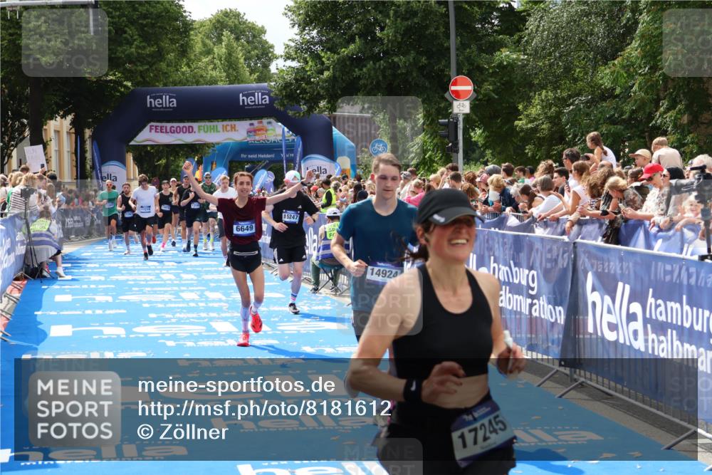 29.06.2025 - hella hamburg halbmarathon Zöllner http://msf.ph/oto/8181612 29.06.2025 10:40:32 Ziel 6649, 7284, 8966, 10978, 11767, 12365, 12540, 14924, 15164, 15247, 17214, 17245, 18192 meine-sportfotos.de