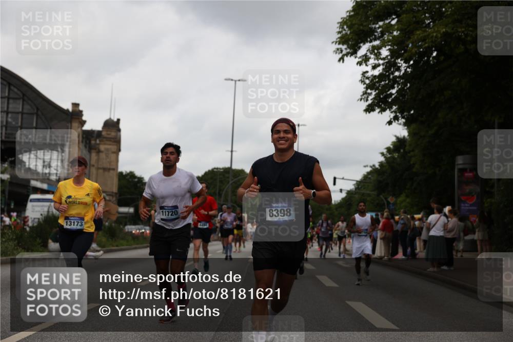 29.06.2025 - hella hamburg halbmarathon Yannick Fuchs http://msf.ph/oto/8181621 29.06.2025 11:01:17 20KM 1355, 2490, 2963, 2964, 3112, 3578, 4494, 5464, 5605, 5670, 5869, 6059, 6089, 6181, 6714, 6822, 7571, 8279, 8398, 9165, 9173, 9559, 10213, 10389, 11355, 11416, 11429, 11720, 13173, 14869, 14987, 15000, 15150, 16067, 16847, 16976, 17569, 17784, 17880 meine-sportfotos.de